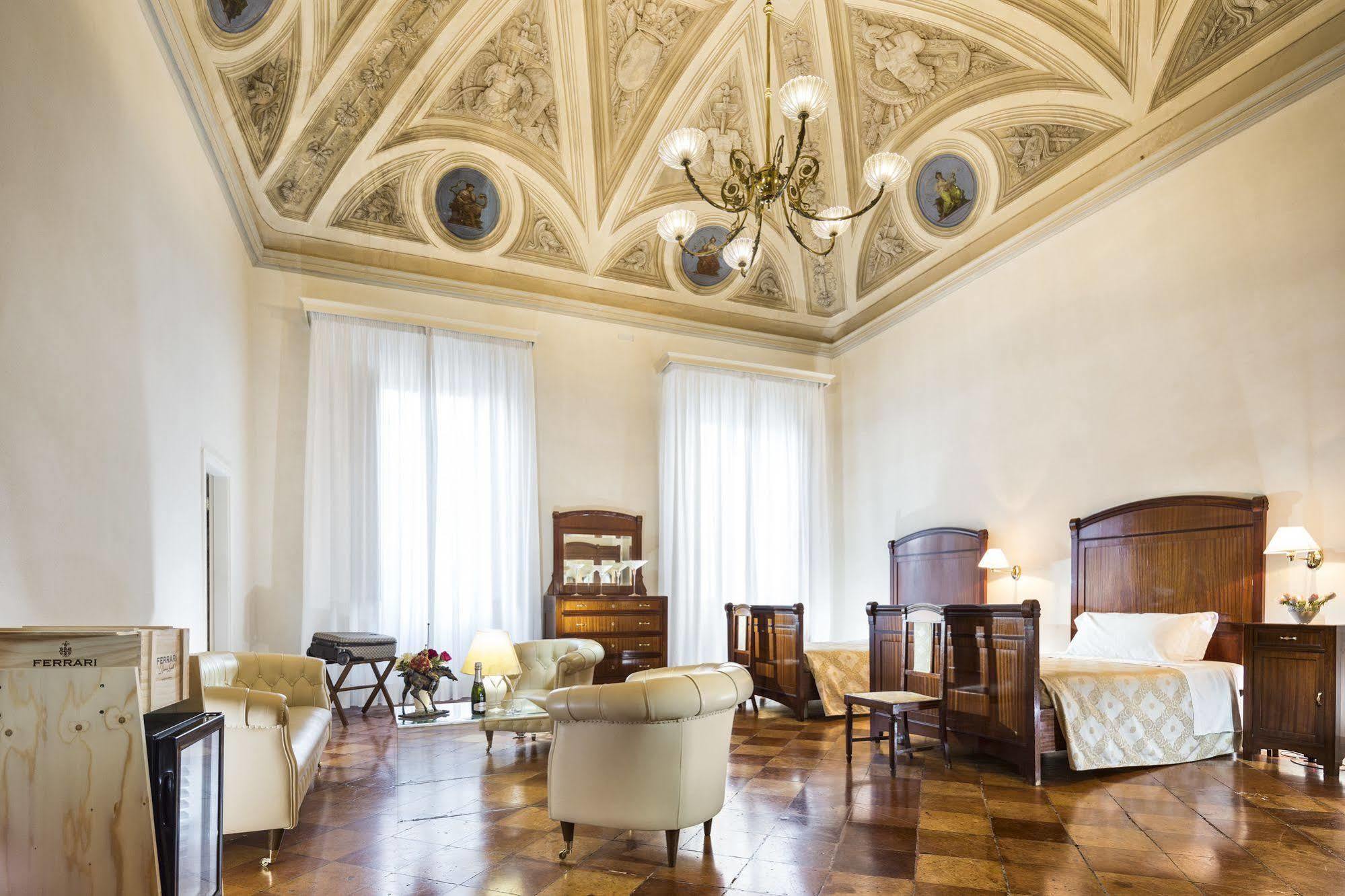 Vittoria Hotel 4*